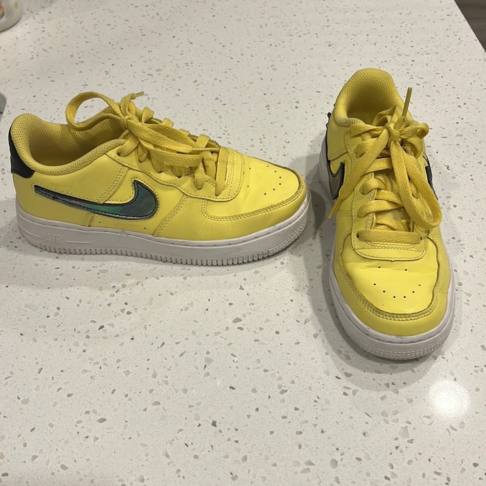 Kids Nike Air Force 1. Size 3.5yr big kids.